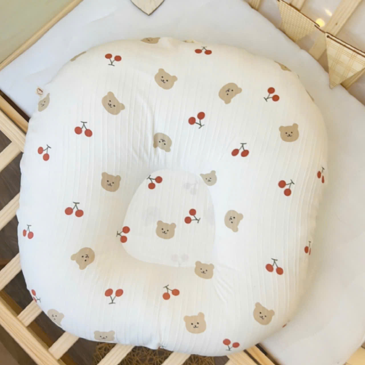 Gối chống trào ngược cho bé sơ sinh